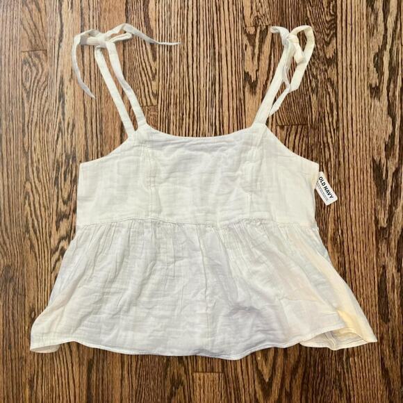 Old Navy Tops - White babydoll top old navy